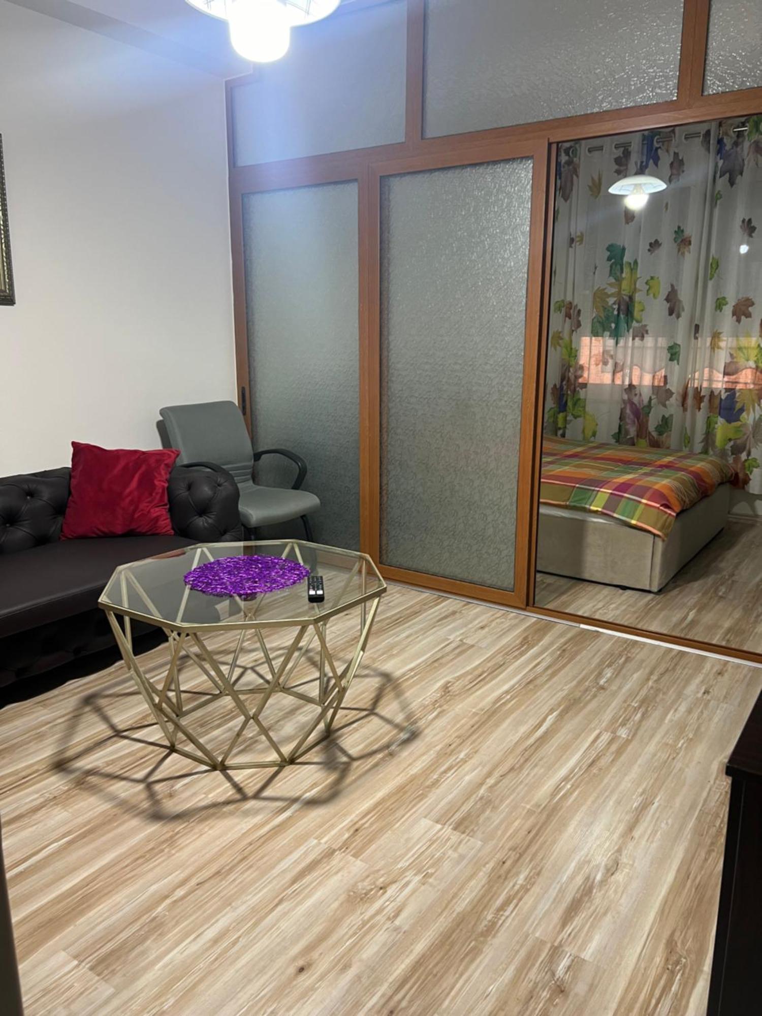 Ergi'S Studio Apartment Tirana Kültér fotó